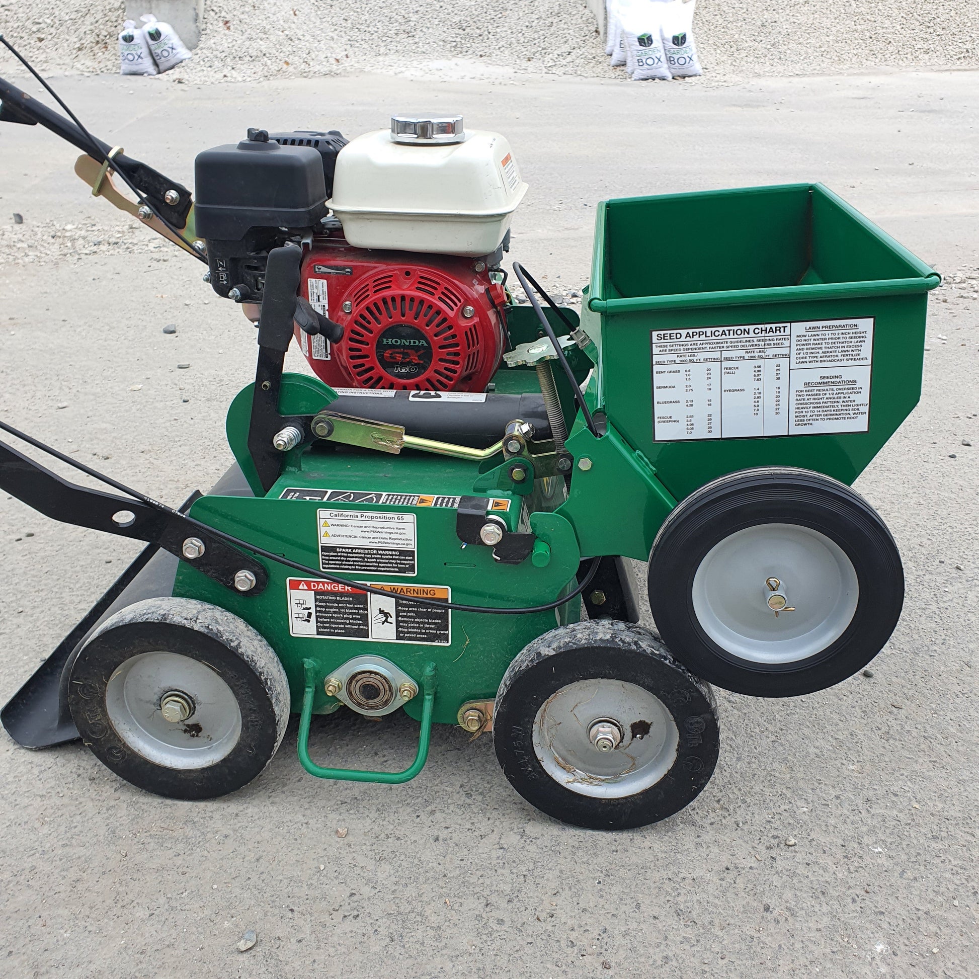 Lawn Scarifier – Ryan Turf with SEED BOX (medium large lawns